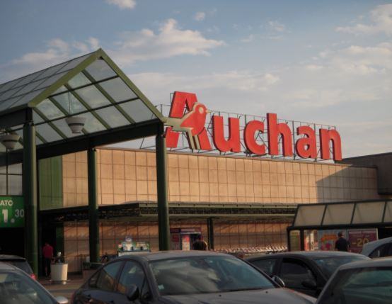 Plan social chez Auchan. 2 300 suppressions de postes envisages